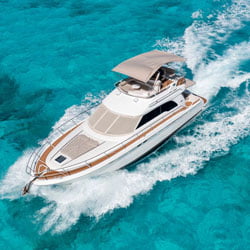 bbeach-caribbean-yacht-rentals-luxury-carpe-diem
