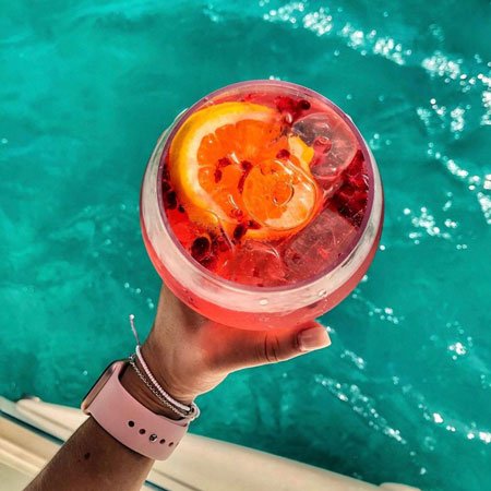 bbeach-caribbean-yacht-rentals-services-be-on-board-drink bbeach-caribbean-yacht-rentals-services-be-on-board-drink